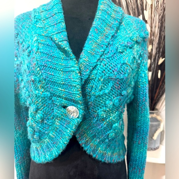 DKNY Jeans sweater in a size large, decorative sequence and a decorative button - Picture 2 of 10